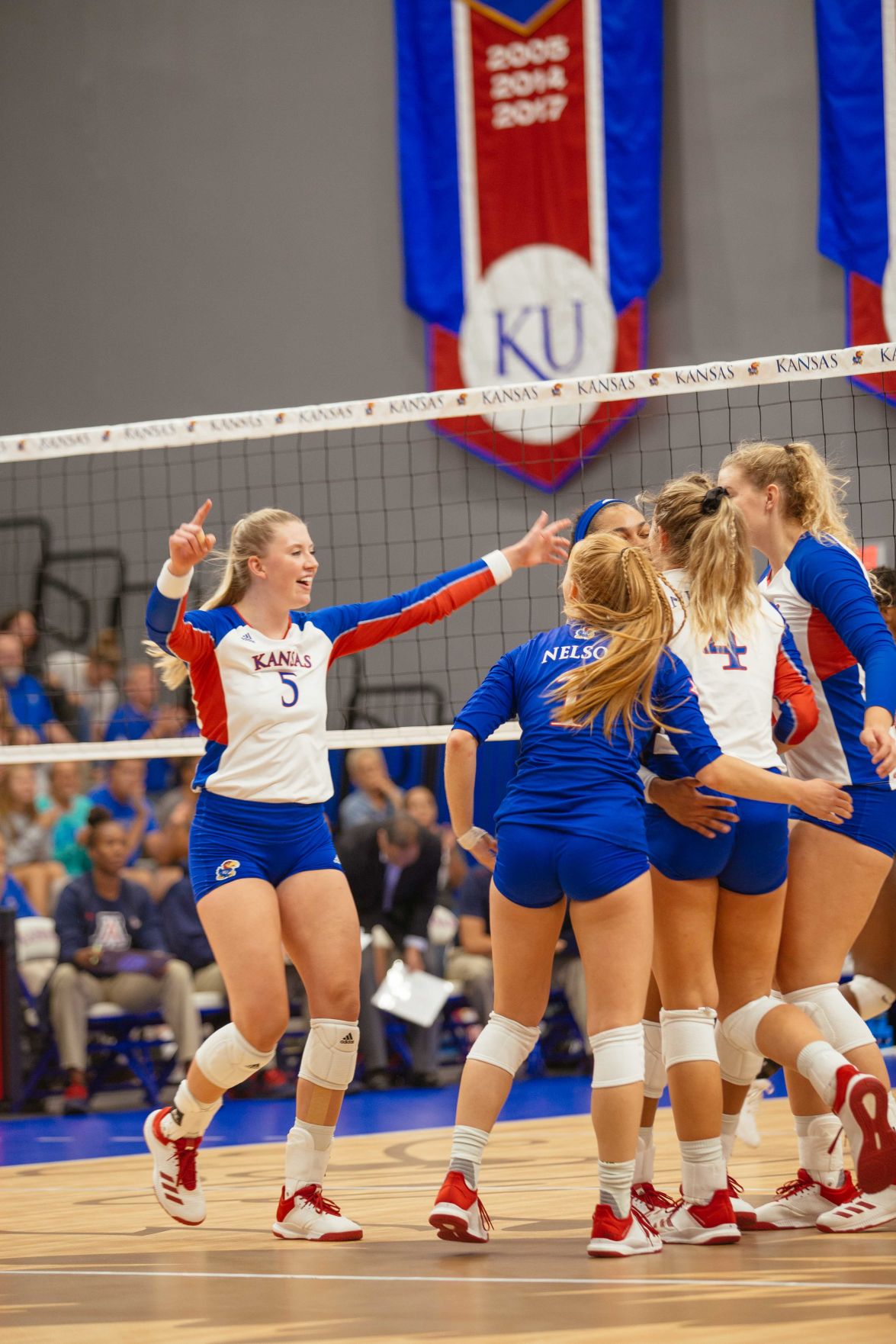 Volleyball vs Arizona.jpg